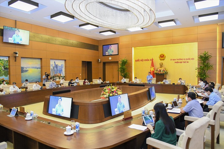 Ủy ban Thường vụ Quốc hội chuẩn bị họp chuyên đề pháp luật - Ảnh 2. Ủy ban Thường vụ Quốc hội chuẩn bị họp chuyên đề pháp luật - Ảnh 2.