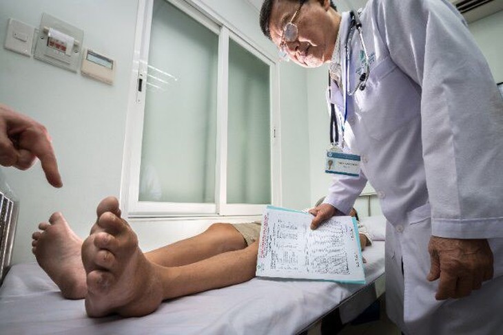 Có thể điều trị hiệu quả bệnh gút nặng và các bệnh mạn tính kèm theo bằng mô hình quản lý ngoại trú - Ảnh 2.