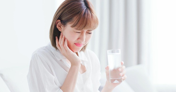 Những hiểu lầm thường gặp về ê buốt răng nhưng 87% người Việt không nhận ra - Ảnh 1. Những hiểu lầm thường gặp về ê buốt răng nhưng 87% người Việt không nhận ra - Ảnh 1.
