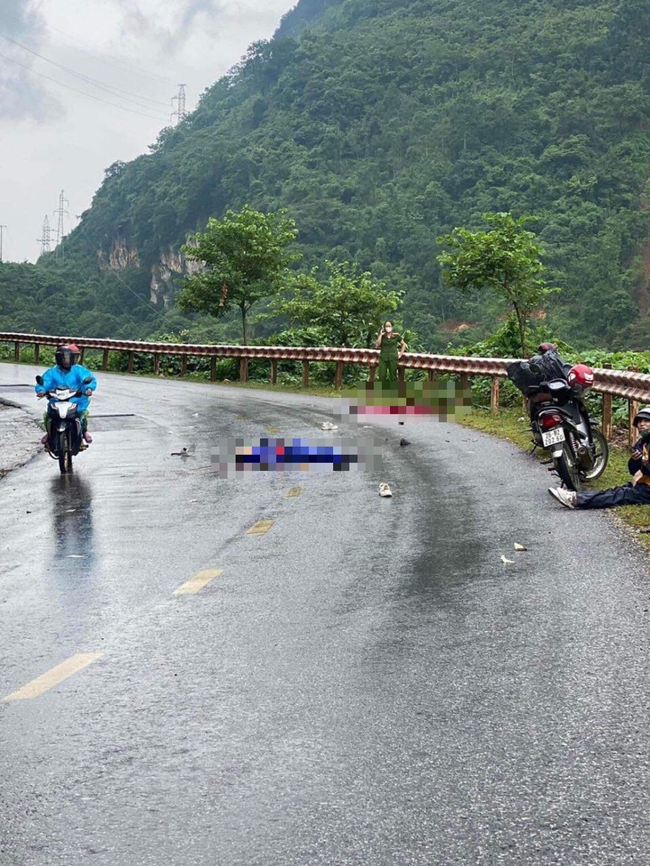 Trên đường về quê nghỉ lễ, 2 vợ chồng bị tai nạn tử vong - Ảnh 2. Trên đường về quê nghỉ lễ, 2 vợ chồng bị tai nạn tử vong - Ảnh 2.