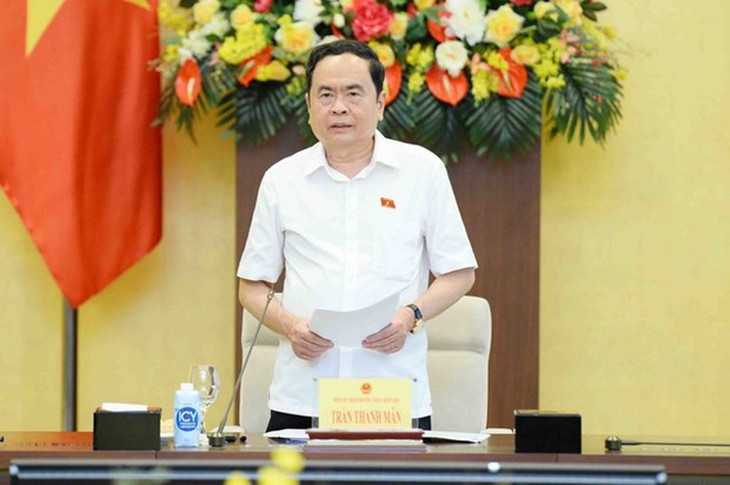 Đề nghị thăm dò dư luận về đổi mới chương trình, sách giáo khoa - Ảnh 1. Đề nghị thăm dò dư luận về đổi mới chương trình, sách giáo khoa - Ảnh 1.