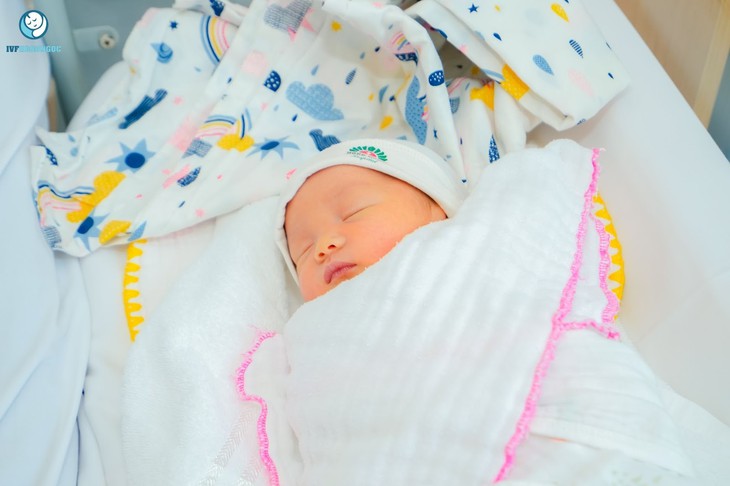 Cái kết viên mãn cho vợ chồng trẻ hiếm muộn nhờ phương pháp mini IVF - Ảnh 3. Cái kết viên mãn cho vợ chồng trẻ hiếm muộn nhờ phương pháp mini IVF - Ảnh 3.