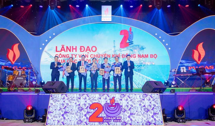 Lễ kỷ niệm 20 năm thành lập Công ty Vận chuyển khí Đông Nam bộ - Ảnh 6. Lễ kỷ niệm 20 năm thành lập Công ty Vận chuyển khí Đông Nam bộ - Ảnh 6.