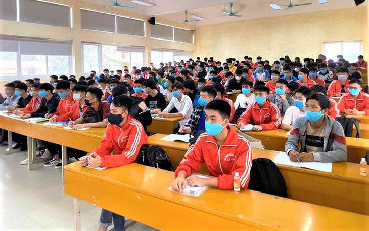 ‘Hệ thống đại học từ công đến tư đều thiếu thốn về cơ sở vật chất’