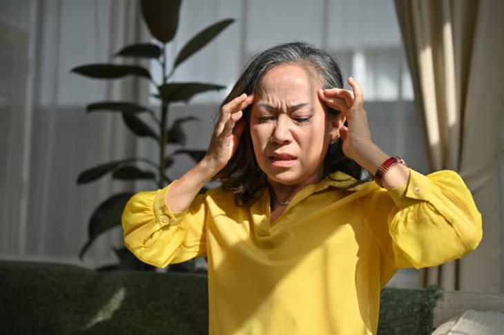 Bổ sung vitamin gì để phòng ngừa đau nửa đầu? - Ảnh 1.