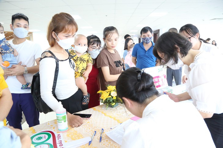 Bệnh viện đầu tiên ở trung du miền núi phía Bắc đón 200 em bé IVF chào đời - Ảnh 2. Bệnh viện đầu tiên ở trung du miền núi phía Bắc đón 200 em bé IVF chào đời - Ảnh 2.