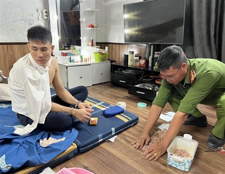 Đồng Nai: Triệt phá đường dây mua bán, tàng trữ hơn 10.000 viên ma túy - Ảnh 1. Đồng Nai: Triệt phá đường dây mua bán, tàng trữ hơn 10.000 viên ma túy - Ảnh 1.