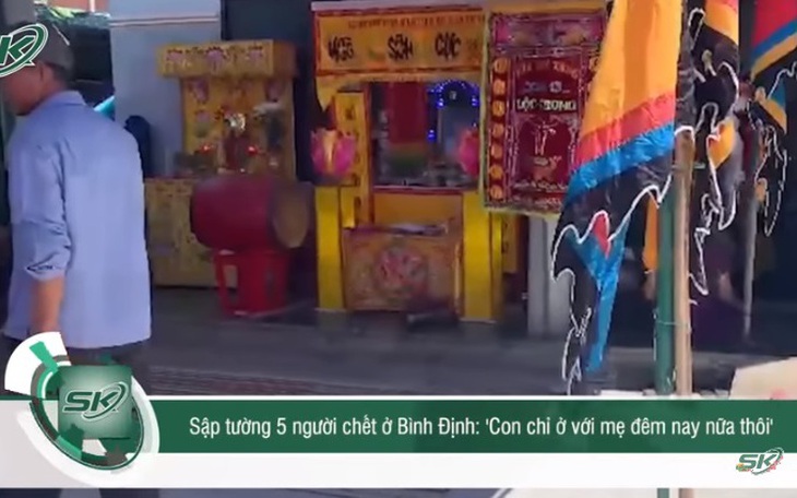 Xót xa đám tang nạn nhân vụ sập tường: Để lại 2 đứa con thơ, từ nay không được gặp mẹ nữa rồi
