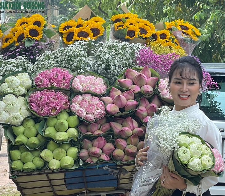 Hà Nội ngày đầu thu, dịu dàng đến nao lòng - Ảnh 12.