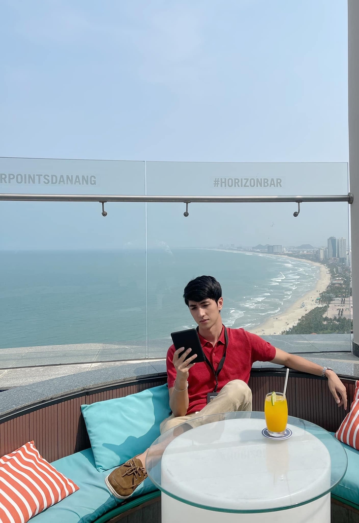 Phong cách thời trang ngoài đời của Bình An 'Gara hạnh phúc' - Ảnh 8.