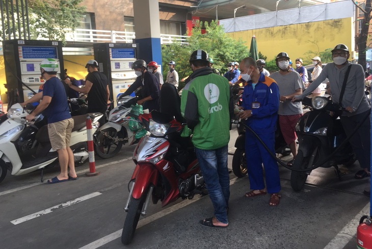 Ngày mai, giá xăng dầu có khả năng giảm mạnh - Ảnh 2.