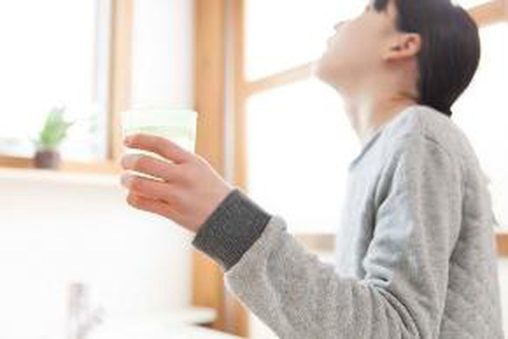 3 bước xoa bóp, bấm huyệt vào buổi sáng giúp trẻ hóa làn da - Ảnh 1. 3 bước xoa bóp, bấm huyệt vào buổi sáng giúp trẻ hóa làn da - Ảnh 1.