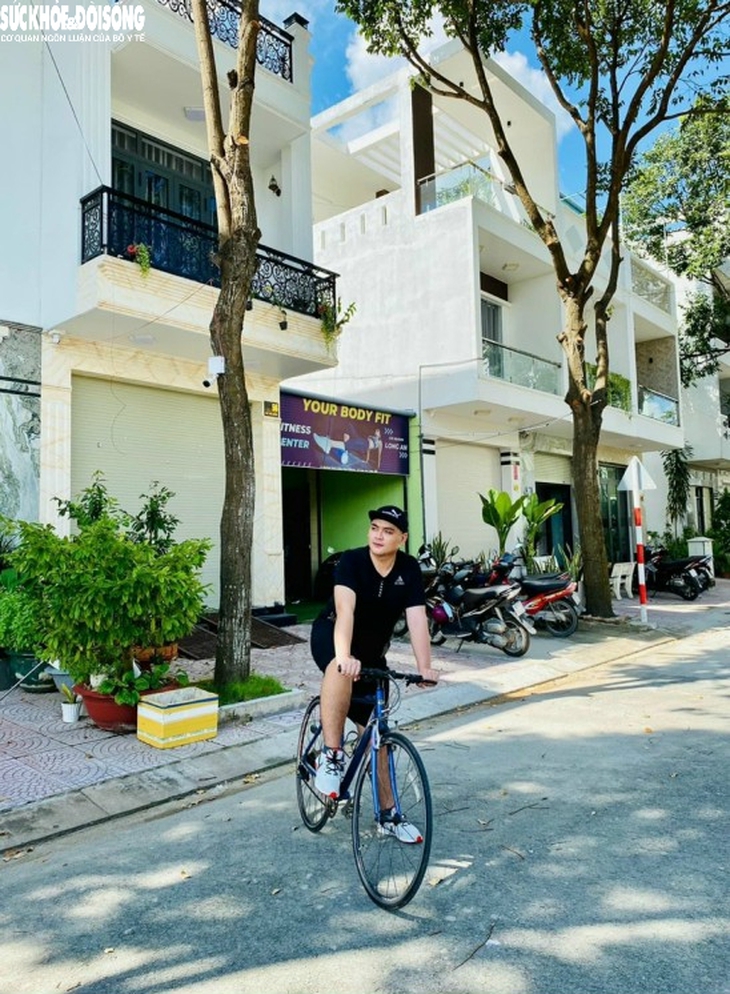 Tự ti ngoại hình "cả tạ", chàng trai 26 tuổi lột xác ngoạn mục sau nhiều lần bất thành - Ảnh 7. Tự ti ngoại hình "cả tạ", chàng trai 26 tuổi lột xác ngoạn mục sau nhiều lần bất thành - Ảnh 7.