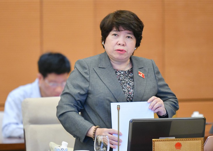 Nhiều ý kiến trái chiều xung quanh việc cấm hành vi thu dung, khuyến mại người đến khám, chữa bệnh - Ảnh 3. Nhiều ý kiến trái chiều xung quanh việc cấm hành vi thu dung, khuyến mại người đến khám, chữa bệnh - Ảnh 3.