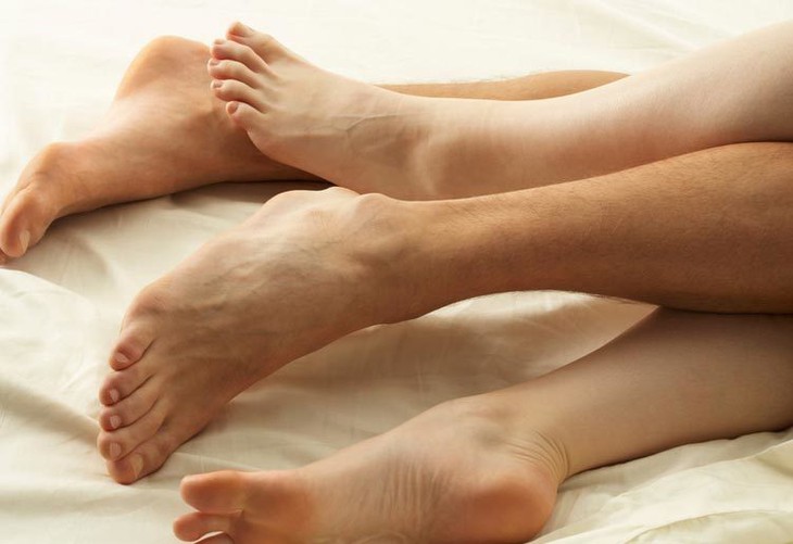 Tạo không gian lãng mạn, thay đổi tư thế yêu, địa điểm và không gian yêu để tạo sự thoải mái cho nữ giới. Tạo không gian lãng mạn, thay đổi tư thế yêu, địa điểm và không gian yêu để tạo sự thoải mái cho nữ giới.