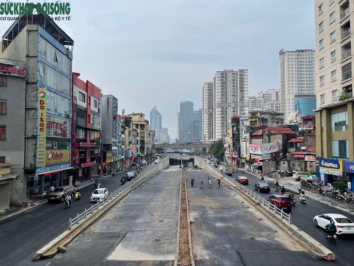 Hầm chui Lê Văn Lương 700 tỷ sắp cán đích - Ảnh 2.