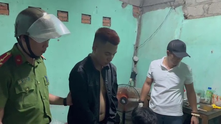Mua ma túy với giá hàng trăm triệu đồng tại Quảng Trị đưa về Huế bán kiếm lời - Ảnh 2.