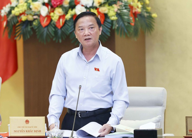 Cố gắng từng ngày, từng giờ, làm ngày làm đêm để hoàn thành dự án Luật Khám bệnh, chữa bệnh (sửa đổi) - Ảnh 4. Cố gắng từng ngày, từng giờ, làm ngày làm đêm để hoàn thành dự án Luật Khám bệnh, chữa bệnh (sửa đổi) - Ảnh 4.