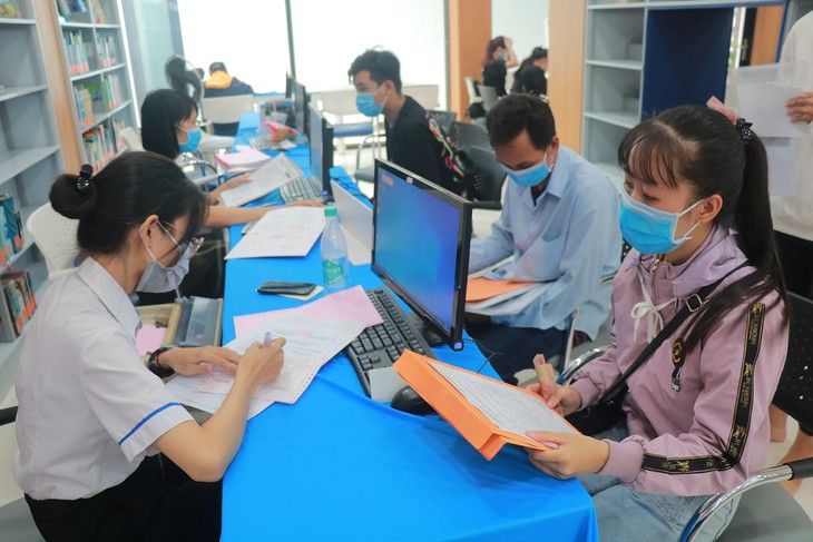 Tân sinh viên cần chuẩn bị giấy tờ gì để nộp khi trúng tuyển đại học? - Ảnh 2. Tân sinh viên cần chuẩn bị giấy tờ gì để nộp khi trúng tuyển đại học? - Ảnh 2.