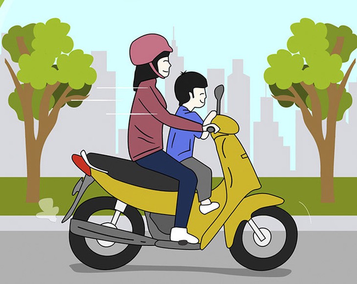 Bé gái 4 tuổi ở Hà Nội đa chấn thương, phải nằm hồi sức vì mẹ quên "tắt ga xe máy" khi dừng - Ảnh 1.