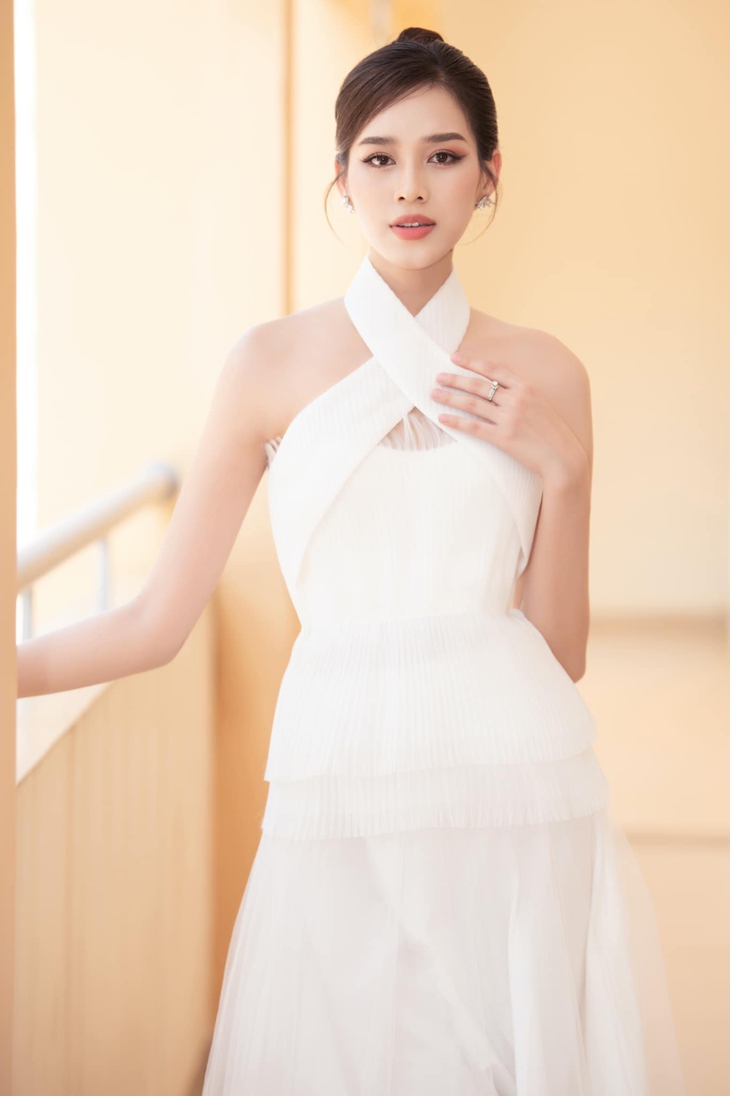 Đỗ Thị Hà: "Hoa hậu Việt Nam mang lại nhiều cơ hội nghề nghiệp" - Ảnh 3. Đỗ Thị Hà: "Hoa hậu Việt Nam mang lại nhiều cơ hội nghề nghiệp" - Ảnh 3.