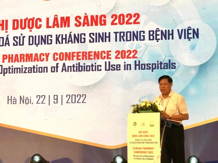 Lạm dụng, sử dụng kháng sinh không hợp lý làm tăng tình trạng kháng thuốc trong bệnh viện - Ảnh 1. Lạm dụng, sử dụng kháng sinh không hợp lý làm tăng tình trạng kháng thuốc trong bệnh viện - Ảnh 1.