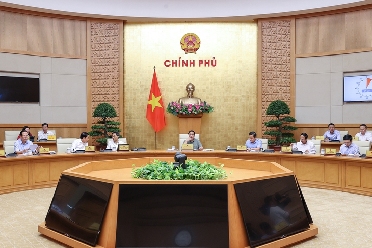 Thủ tướng chỉ đạo các giải pháp điều hành kinh tế vĩ mô sau khi Fed tiếp tục nâng lãi suất - Ảnh 1. Thủ tướng chỉ đạo các giải pháp điều hành kinh tế vĩ mô sau khi Fed tiếp tục nâng lãi suất - Ảnh 1.