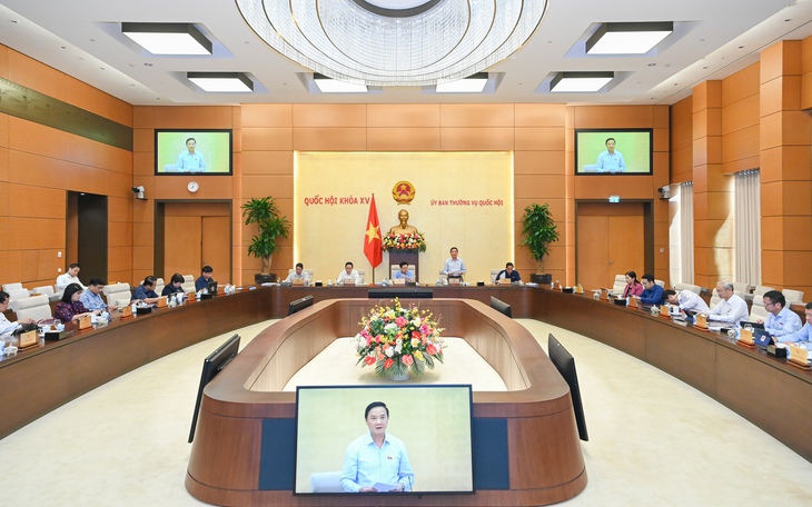 Triển khai giám sát việc huy động, quản lý và sử dụng các nguồn lực phục vụ công tác phòng, chống dịch COVID-19