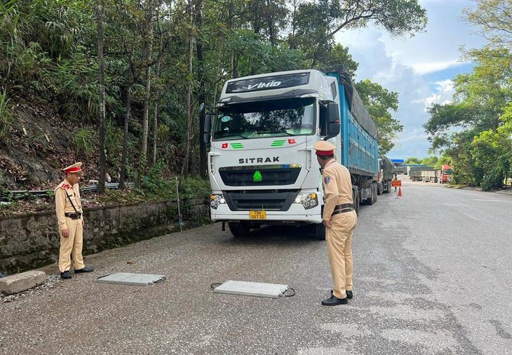 Sau 3 tháng cao điểm, CSGT Quảng Bình xử phạt hơn 3 ngàn trường hợp vi phạm, phạt hơn 14 tỷ đồng - Ảnh 1. Sau 3 tháng cao điểm, CSGT Quảng Bình xử phạt hơn 3 ngàn trường hợp vi phạm, phạt hơn 14 tỷ đồng - Ảnh 1.