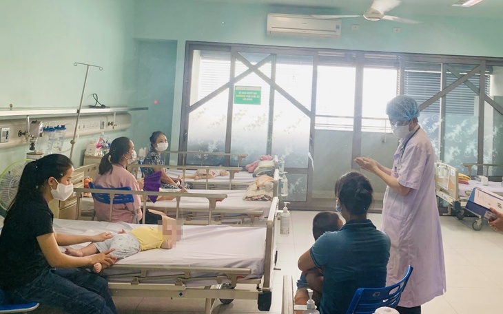 Trẻ nhiễm virus Adeno, khi nào thì cần nhập viện điều trị nội trú?