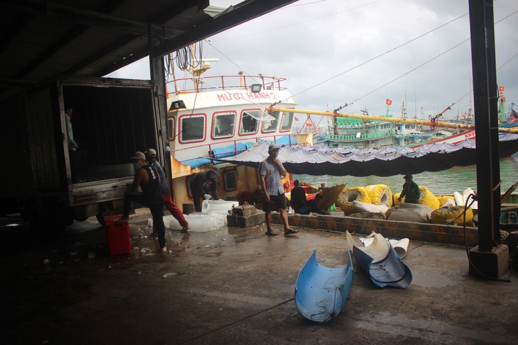 Nam Trung Bộ ứng phó bão NORU, an toàn là trên hết - Ảnh 1.