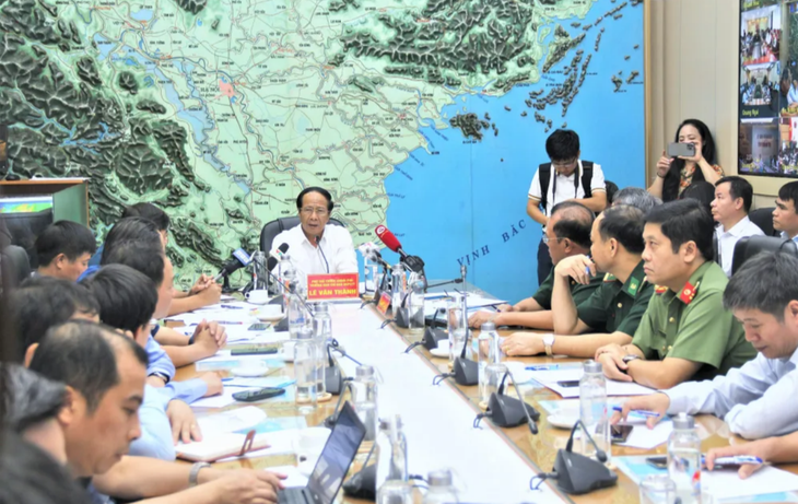 Cấm đường bộ, đường biển và hoàn tất di tản trước khi siêu bão Noru đổ bộ - Ảnh 1.