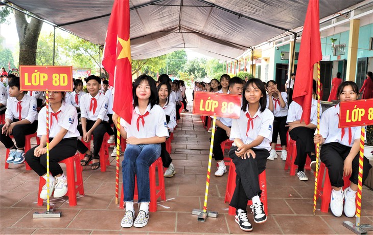 7 địa phương miễn học phí, 2 nơi trích tiền từ ngân sách nhiều nhất hỗ trợ học sinh - Ảnh 2.