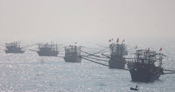Các tỉnh miền Trung cấm người dân ra khỏi nhà khi bão Noru đổ bộ - Ảnh 2. Các tỉnh miền Trung cấm người dân ra khỏi nhà khi bão Noru đổ bộ - Ảnh 2.