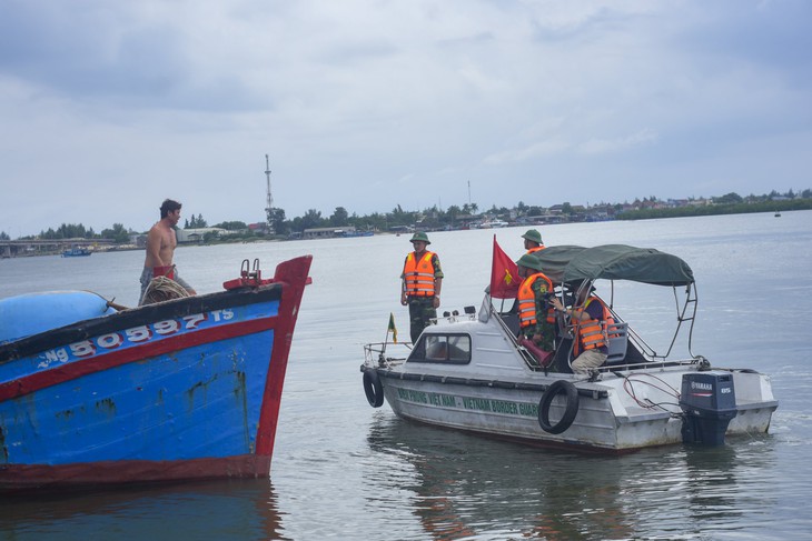 Quyết liệt phòng chống siêu bão Noru từ biển đến rừng - Ảnh 2. Quyết liệt phòng chống siêu bão Noru từ biển đến rừng - Ảnh 2.