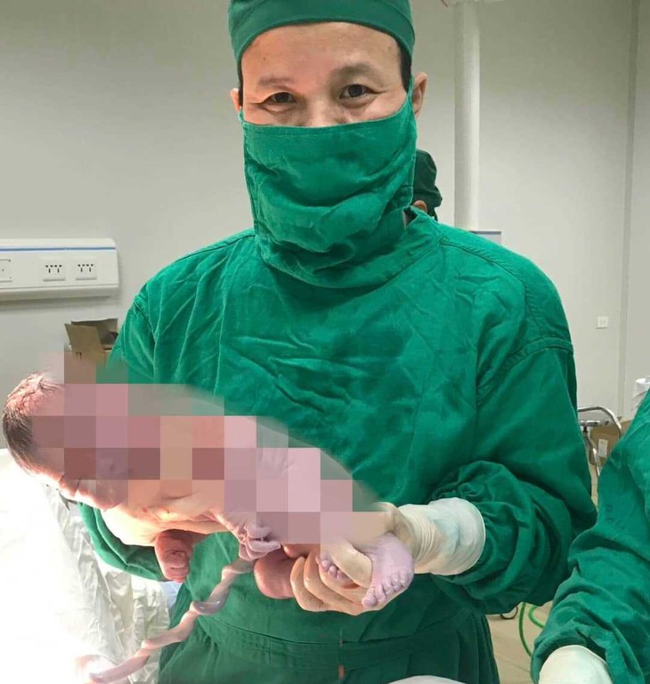 Thanh Hóa: Tâm sự của cặp vợ chồng già sinh con ở độ tuổi 63 - Ảnh 2.