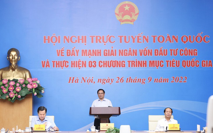 Thủ tướng: Phối hợp chặt chẽ hơn, tránh thủ tục lòng vòng để đẩy nhanh giải ngân đầu tư công