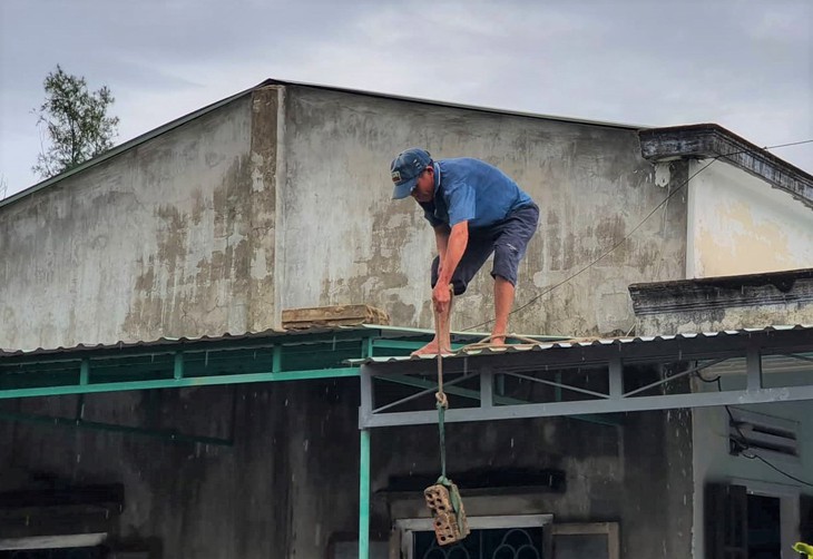Siêu bão Noru vào biển Đông: Vẫn còn 18 tàu cá của Quảng Nam nằm trong khu vực nguy hiểm - Ảnh 1.