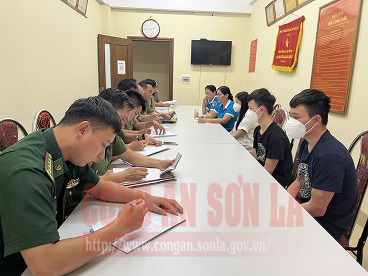 Giải cứu thêm 5 nạn nhân bị lừa sang Campuchia vì tin 'việc nhẹ lương cao' - Ảnh 1.