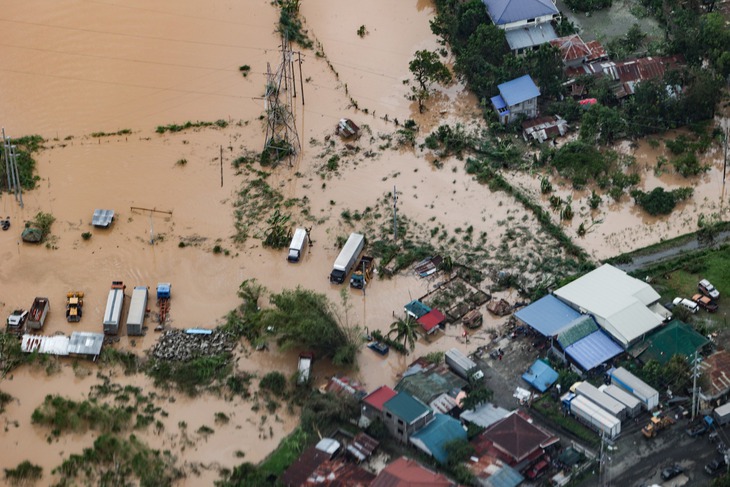 Siêu bão Noru gây thiệt hại khổng lồ đối với nền kinh tế Philippines - Ảnh 2. Siêu bão Noru gây thiệt hại khổng lồ đối với nền kinh tế Philippines - Ảnh 2.