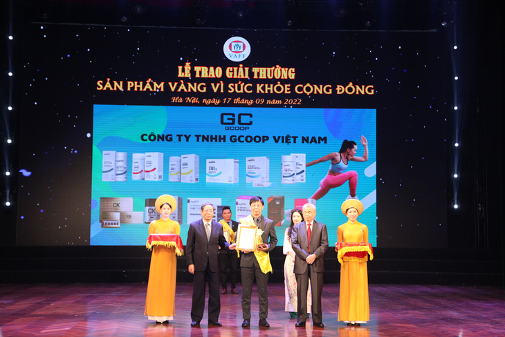 Gcoop Việt Nam liên tiếp nhận giải thưởng "Sản phẩm vàng vì sức khỏe cộng đồng" - Ảnh 2.