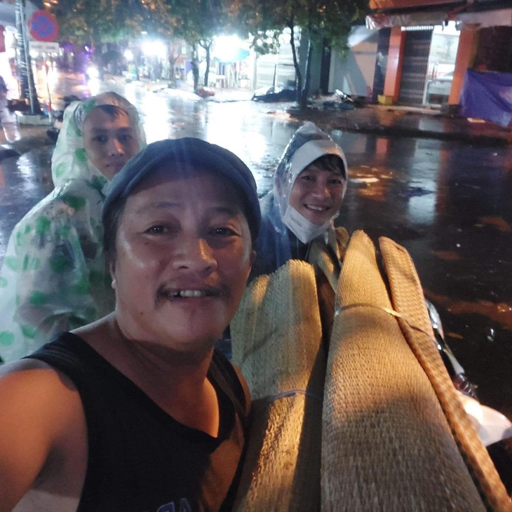Chống bão Noru bằng tinh thần đoàn kết, tình yêu thương và sự sẻ chia - Ảnh 7.