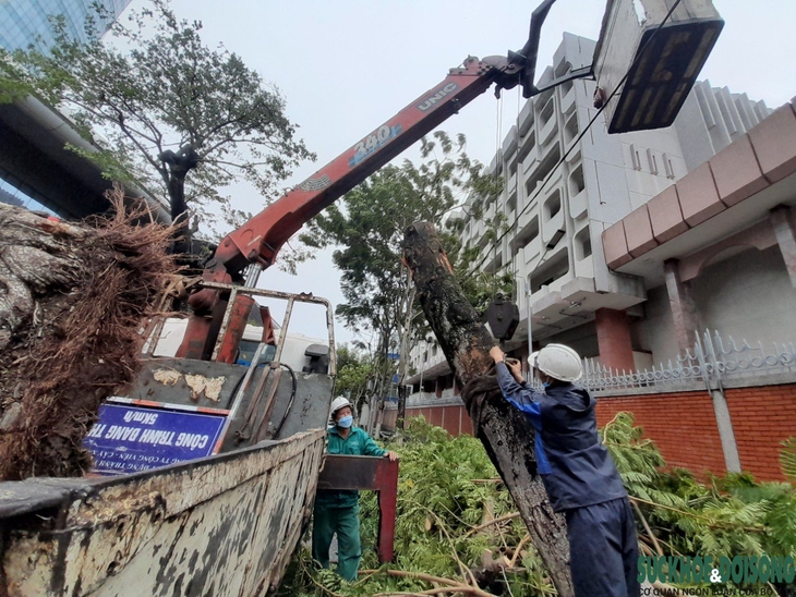 Cập nhật thiệt hại do bão Noru: 16 người bị thương, nhiều tuyến đường bị sạt lở, chia cắt - Ảnh 1.