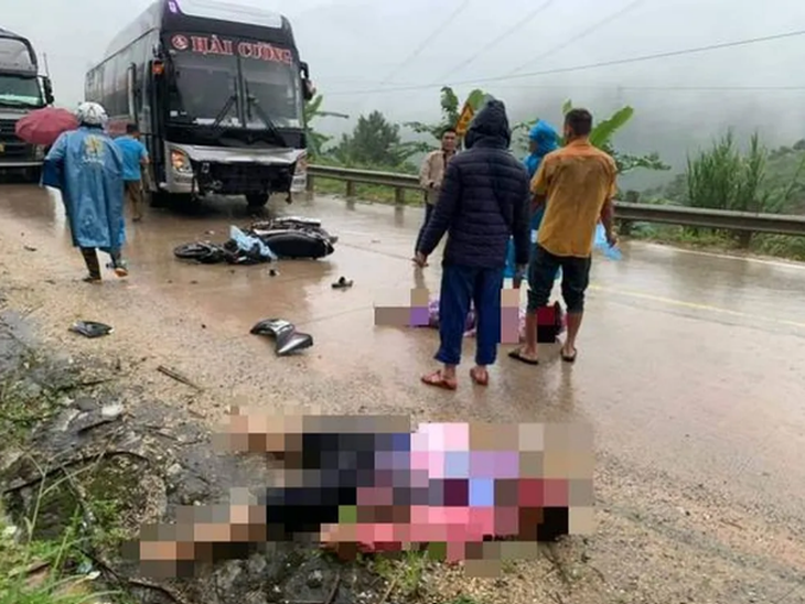 Hai vợ chồng tử vong trên đường về nhà tránh bão - Ảnh 1. Hai vợ chồng tử vong trên đường về nhà tránh bão - Ảnh 1.