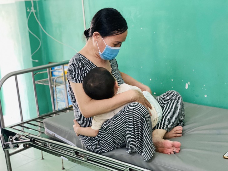TP.HCM: Nguy cơ bùng phát bệnh tay chân miệng trong thời gian tới - Ảnh 2. TP.HCM: Nguy cơ bùng phát bệnh tay chân miệng trong thời gian tới - Ảnh 2.