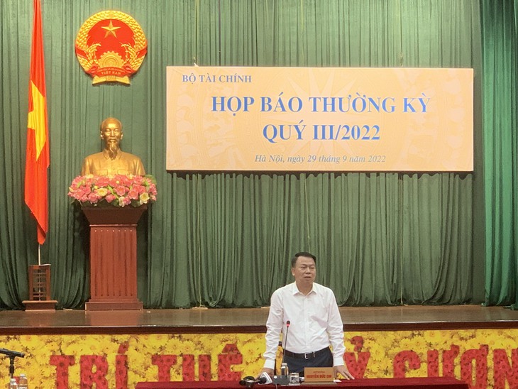 Tổng thu ngân sách của Việt Nam trong 9 tháng đạt hơn 1,3 triệu tỷ đồng - Ảnh 2.