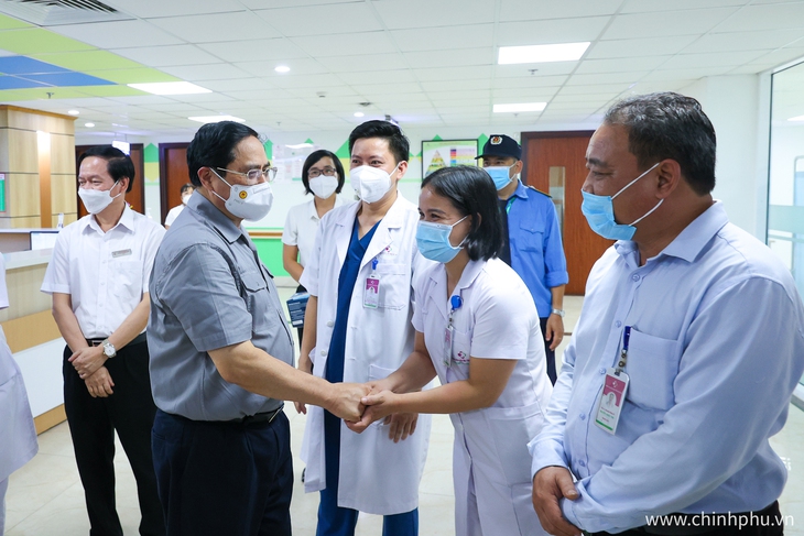 Thủ tướng khảo sát thực tế, chỉ đạo tháo gỡ khó khăn cho Bệnh viện Sản Nhi Phú Thọ - Ảnh 2.
