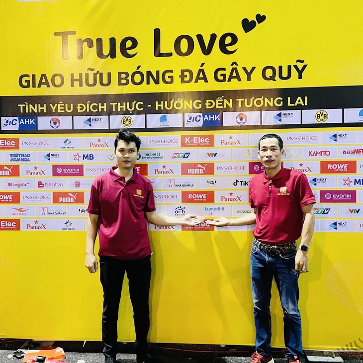 Ngũ Phúc Đường tặng 500 hộp quà đến trẻ em có hoàn cảnh khó khăn tại True Love - Ảnh 1.
