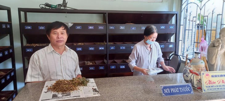 Hành trình xuyên thể kỷ làm phước - Ảnh 2.
