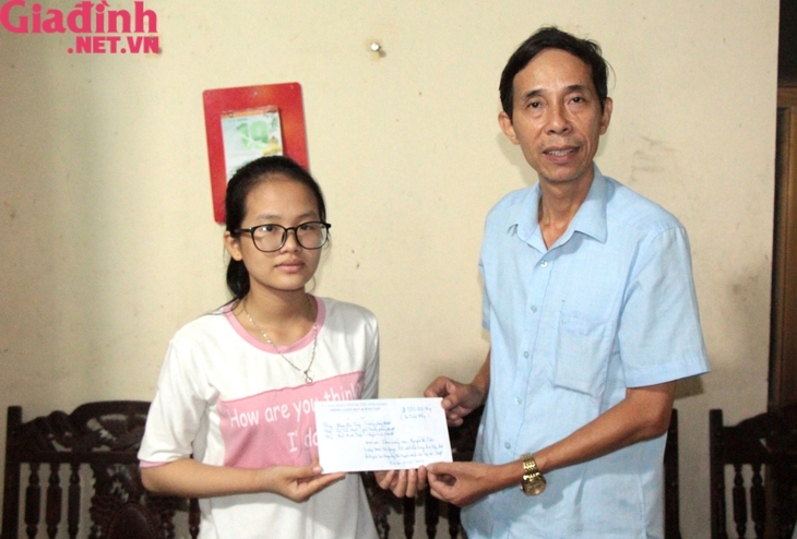 Tình người lan tỏa và niềm vui nữ thủ khoa lớp 10 Hải Dương trước ngày khai giảng - Ảnh 4. Tình người lan tỏa và niềm vui nữ thủ khoa lớp 10 Hải Dương trước ngày khai giảng - Ảnh 4.